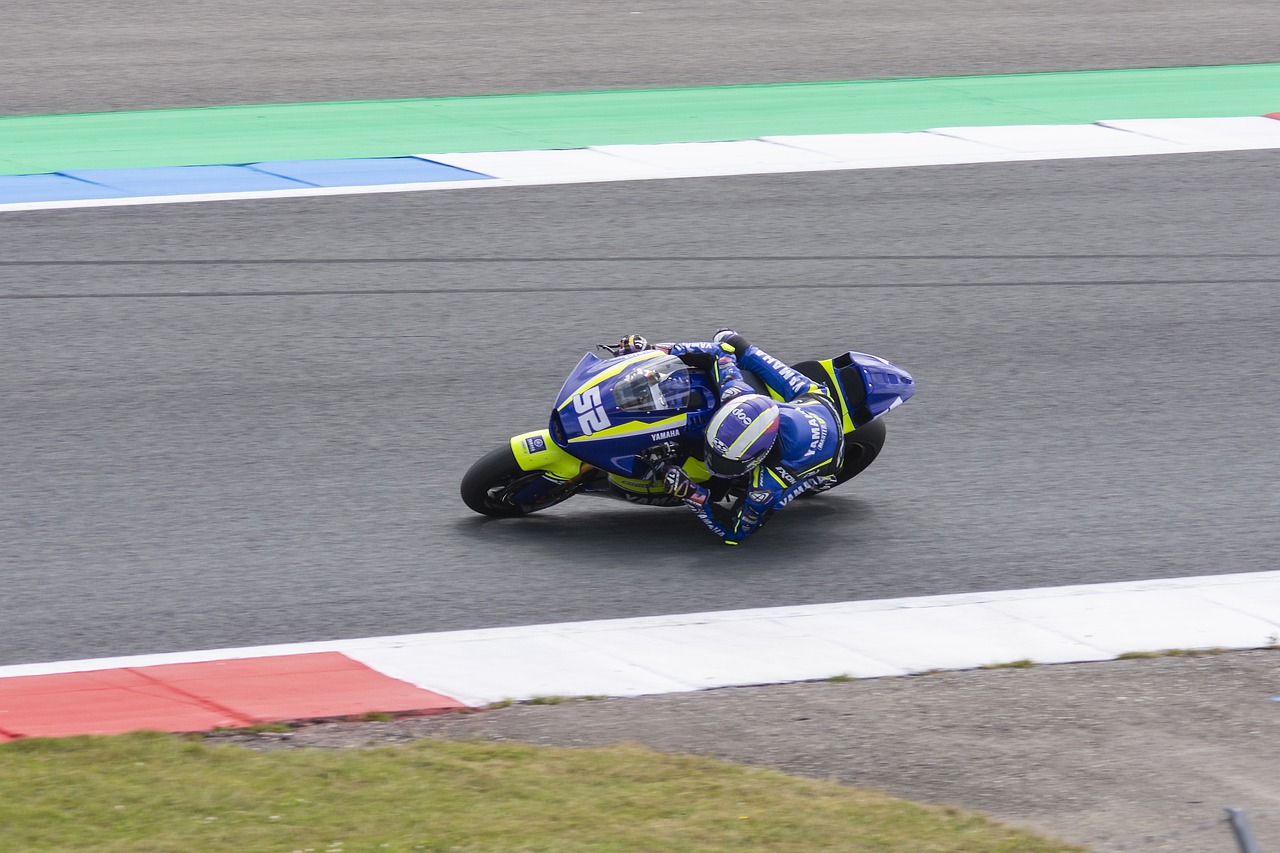 尽管对手在 尽管对手在